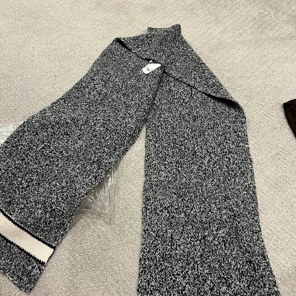 Christian Dior Black and White Knit Scarf